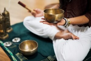 découvrez l'art de la méditation des moines tibétains, une pratique millénaire qui favorise la paix intérieure et l'harmonie spirituelle. plongez dans un univers de calme et de sagesse à travers des techniques de méditation ancestrales.